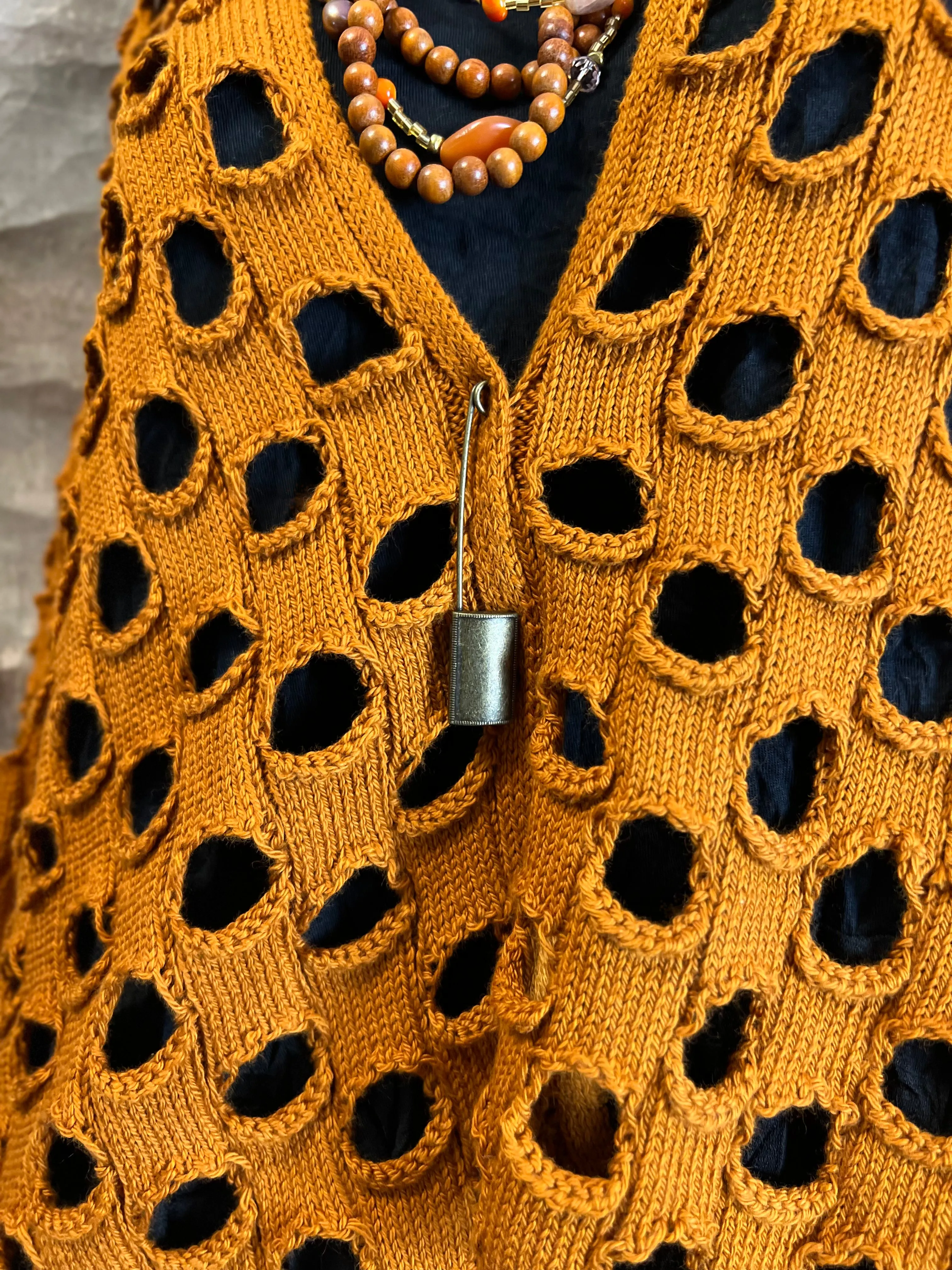 5200 Holiday Knit Cardi-Burlwood