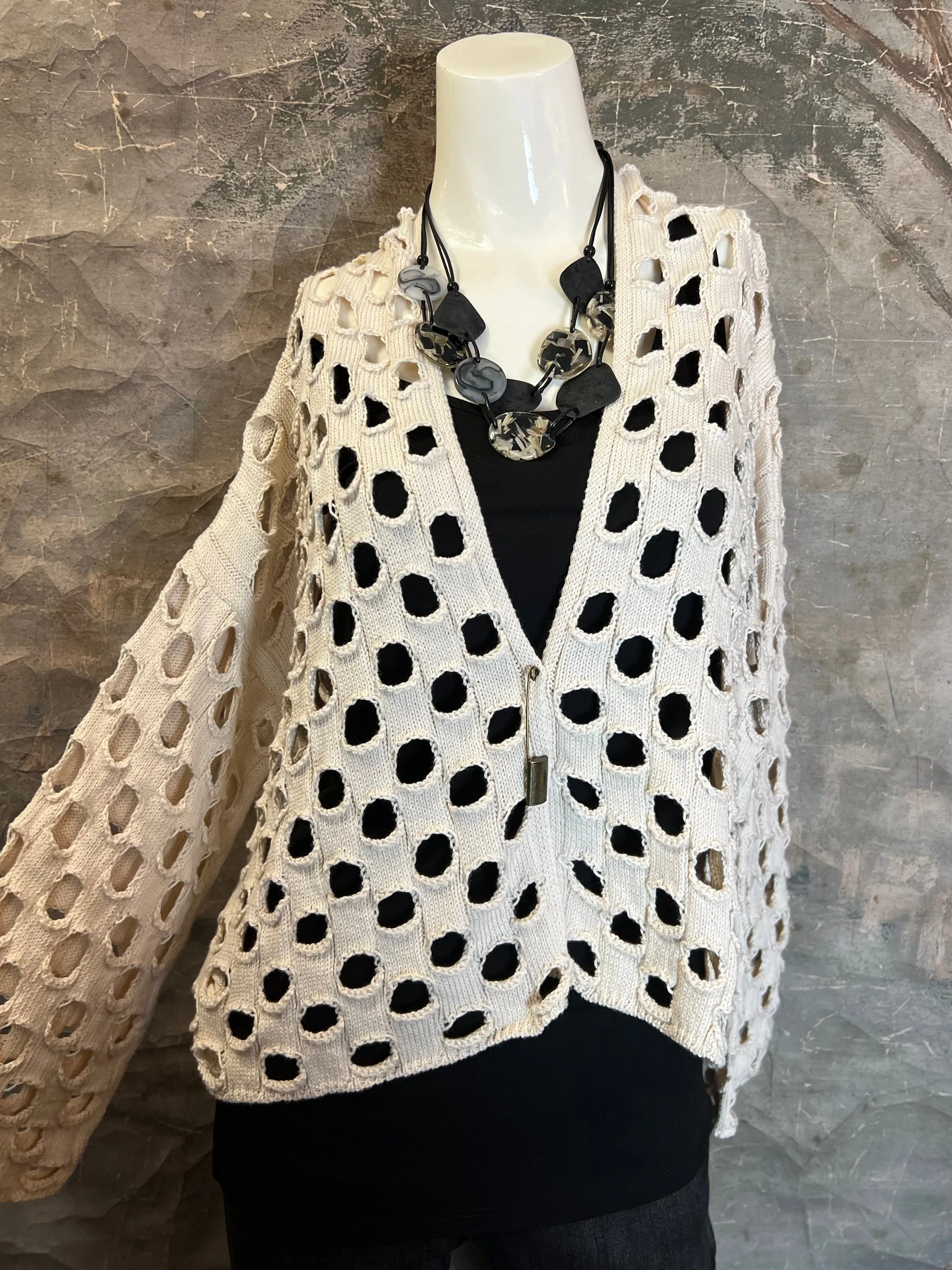 5200 Holiday Knit Cardi-Cream
