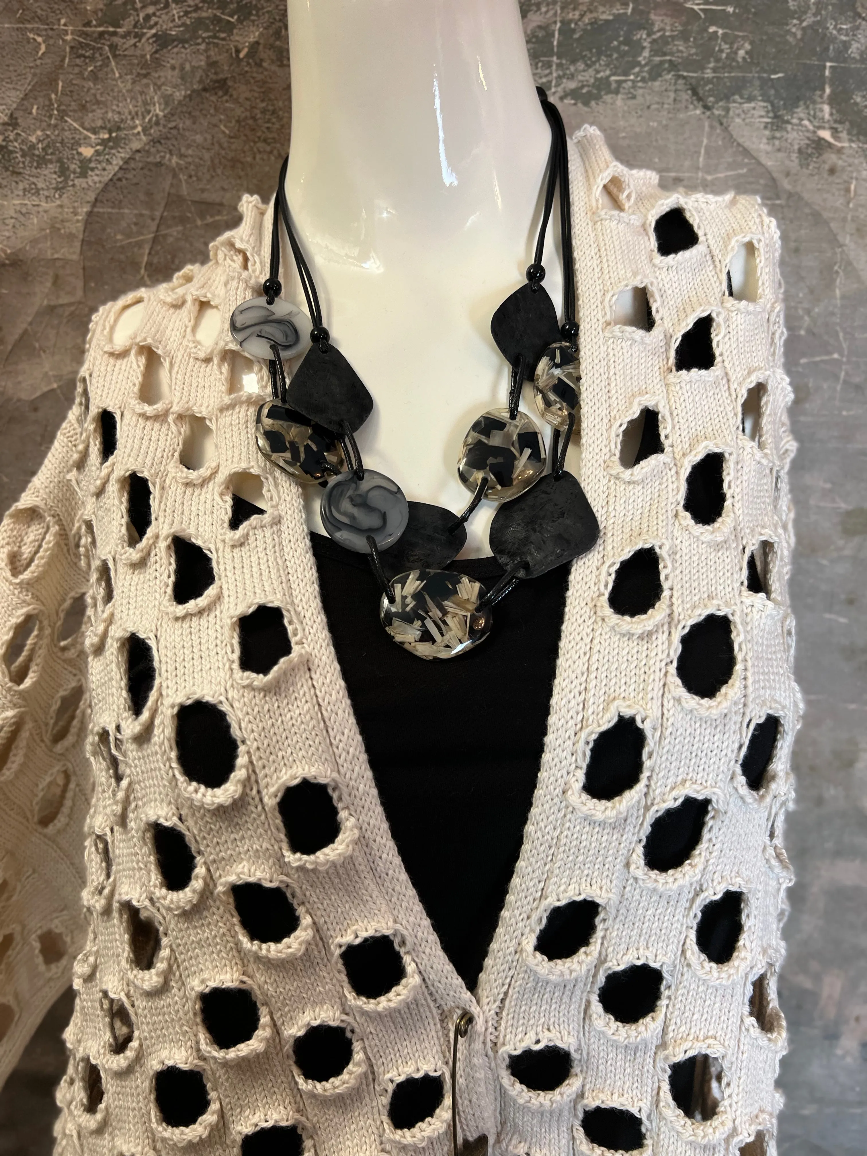 5200 Holiday Knit Cardi-Cream