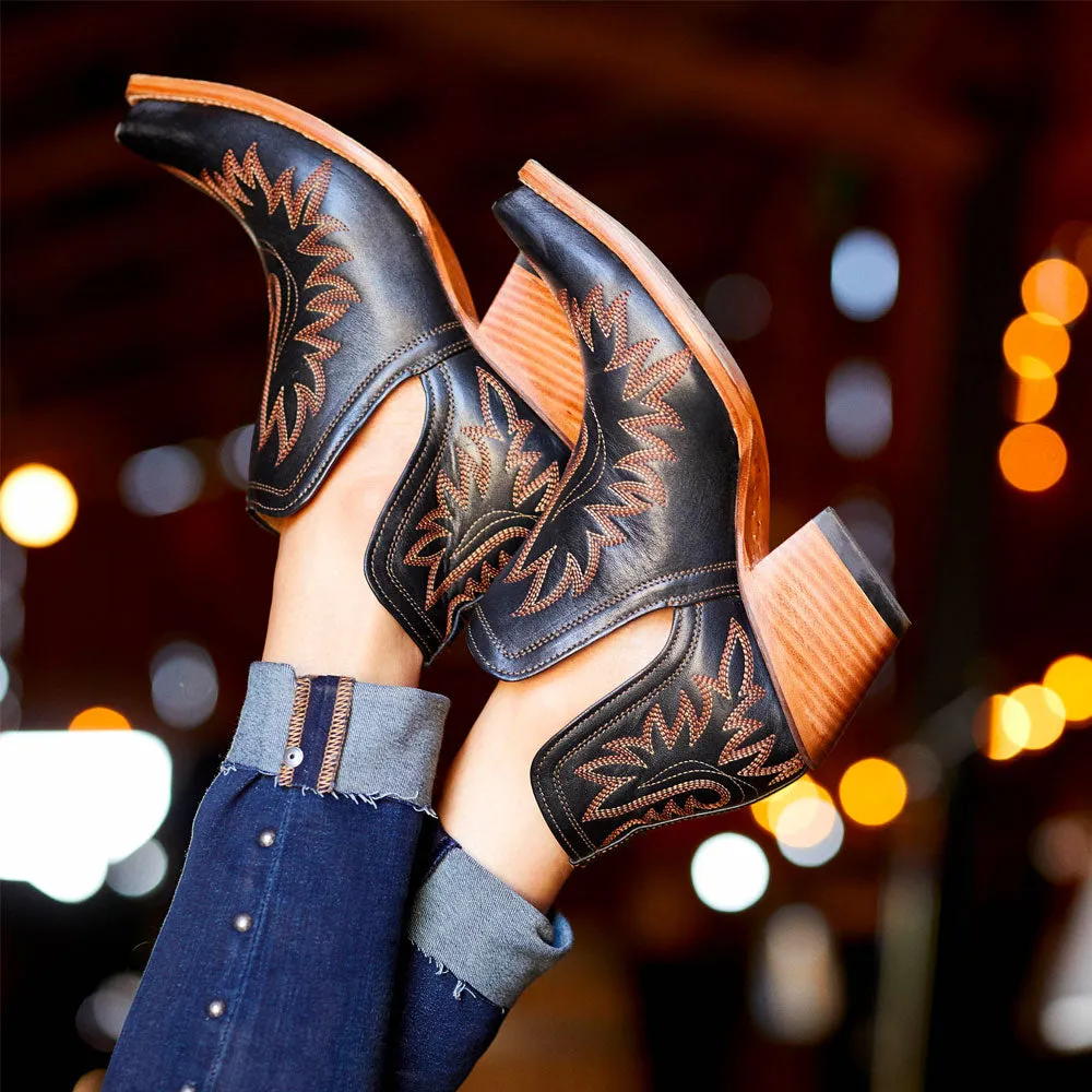Ariat Womens Dixon Western Boots in Brooklyn Black - Stylish and Durable Western Footwear for Everyday Wear