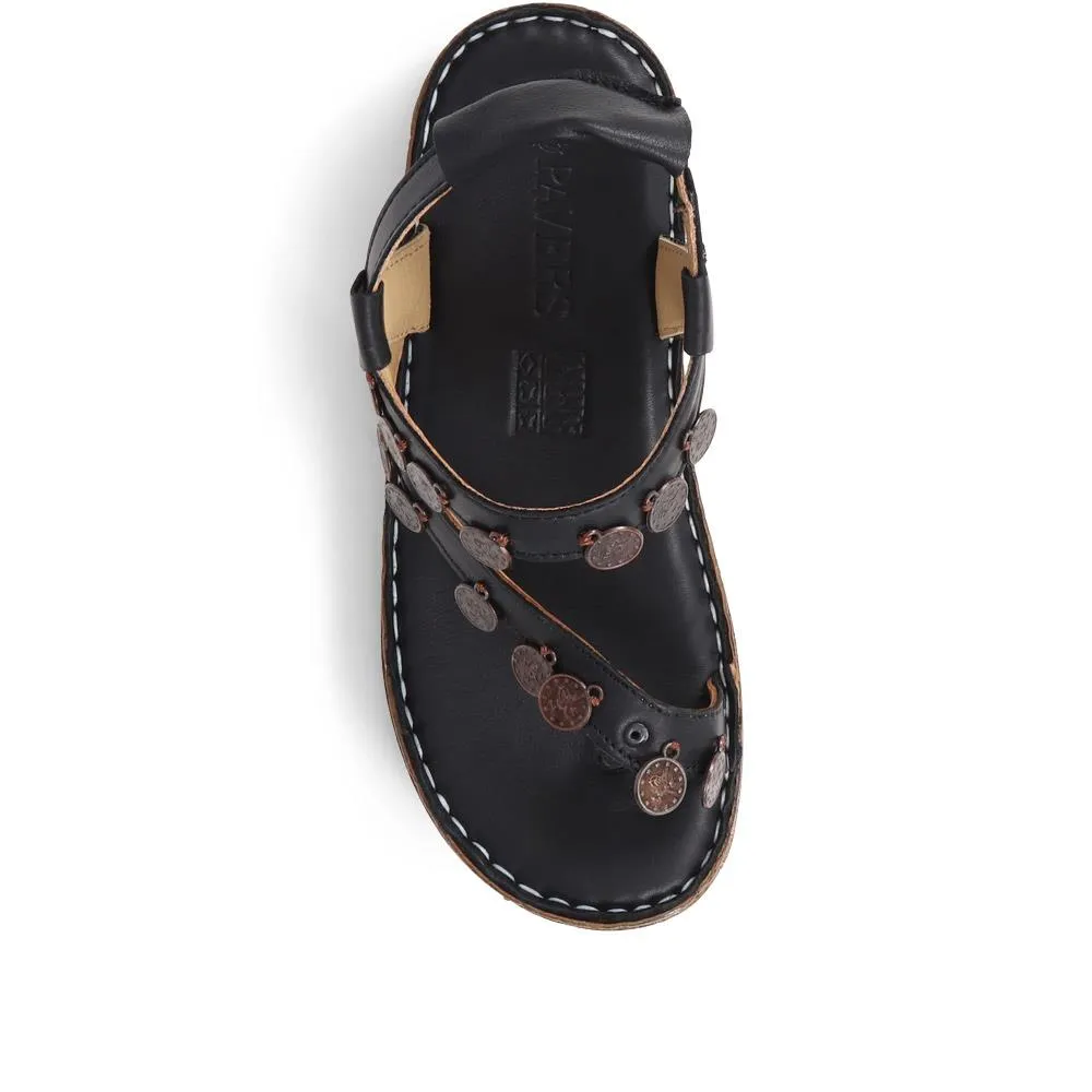Embellished Leather Toe-Post Sandal - CAY29005 / 315 112