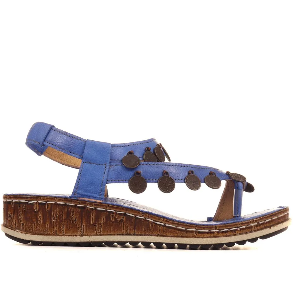 Embellished Leather Toe-Post Sandal - CAY29005 / 315 112