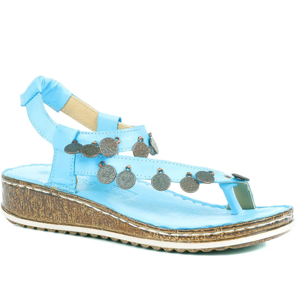 Embellished Leather Toe-Post Sandal - CAY29005 / 315 112