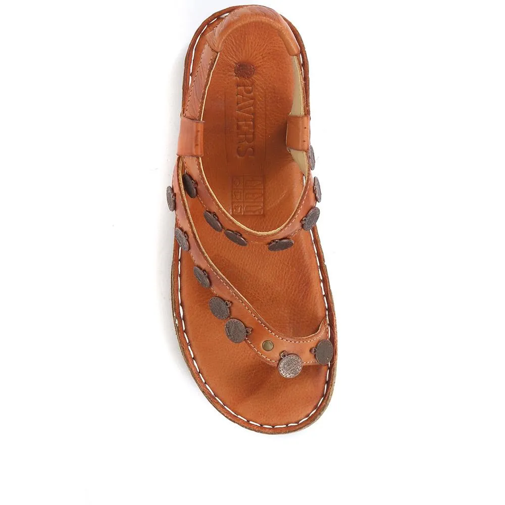 Embellished Leather Toe-Post Sandal - CAY29005 / 315 112