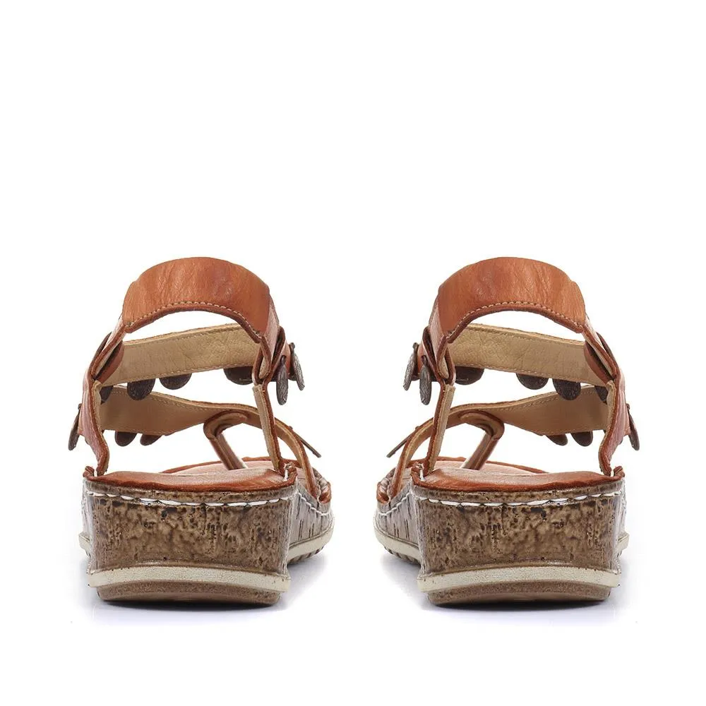 Embellished Leather Toe-Post Sandal - CAY29005 / 315 112