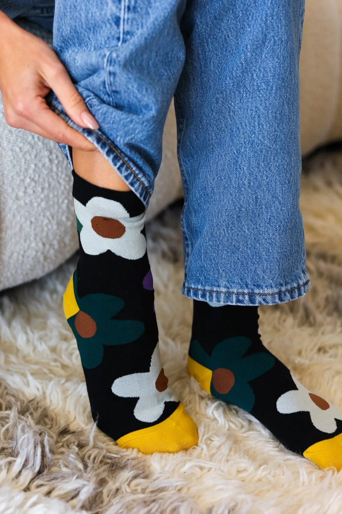 Explore More Collection - Black Floral Ankle Socks